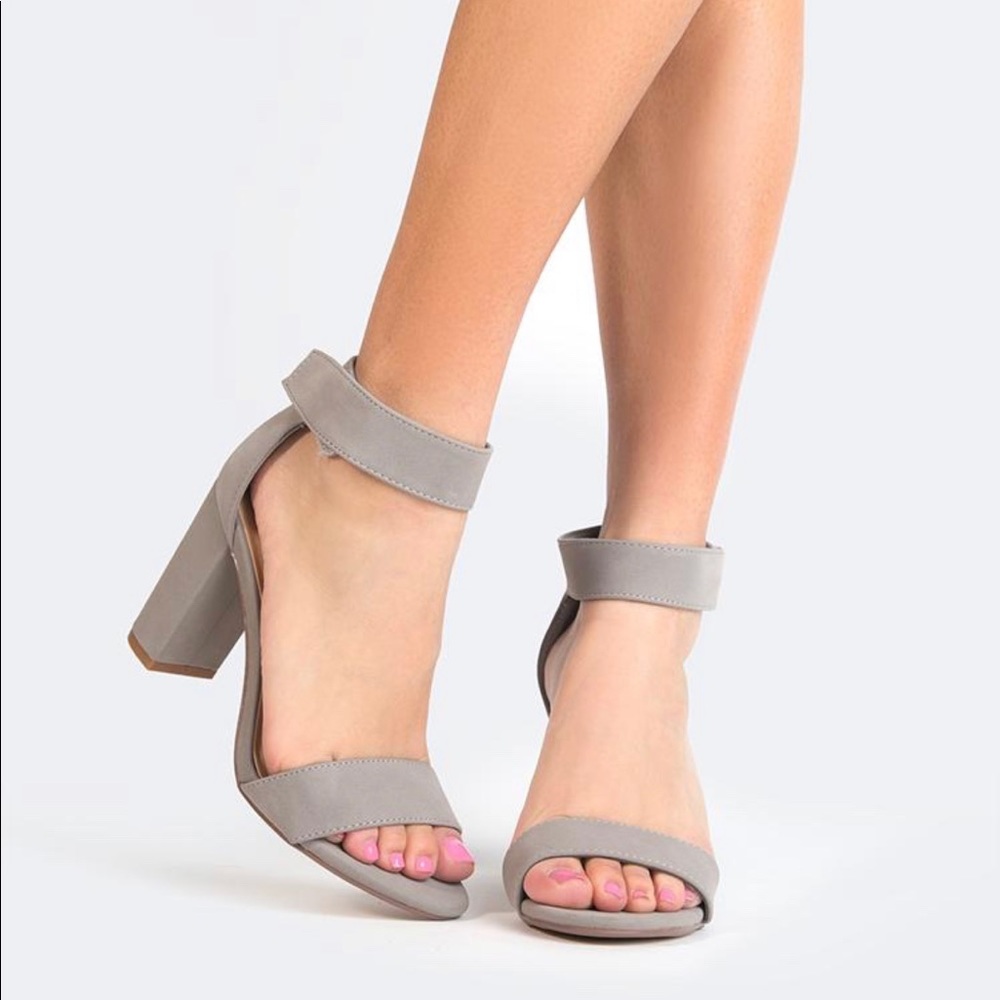 New grey chunky heel size 5.5
